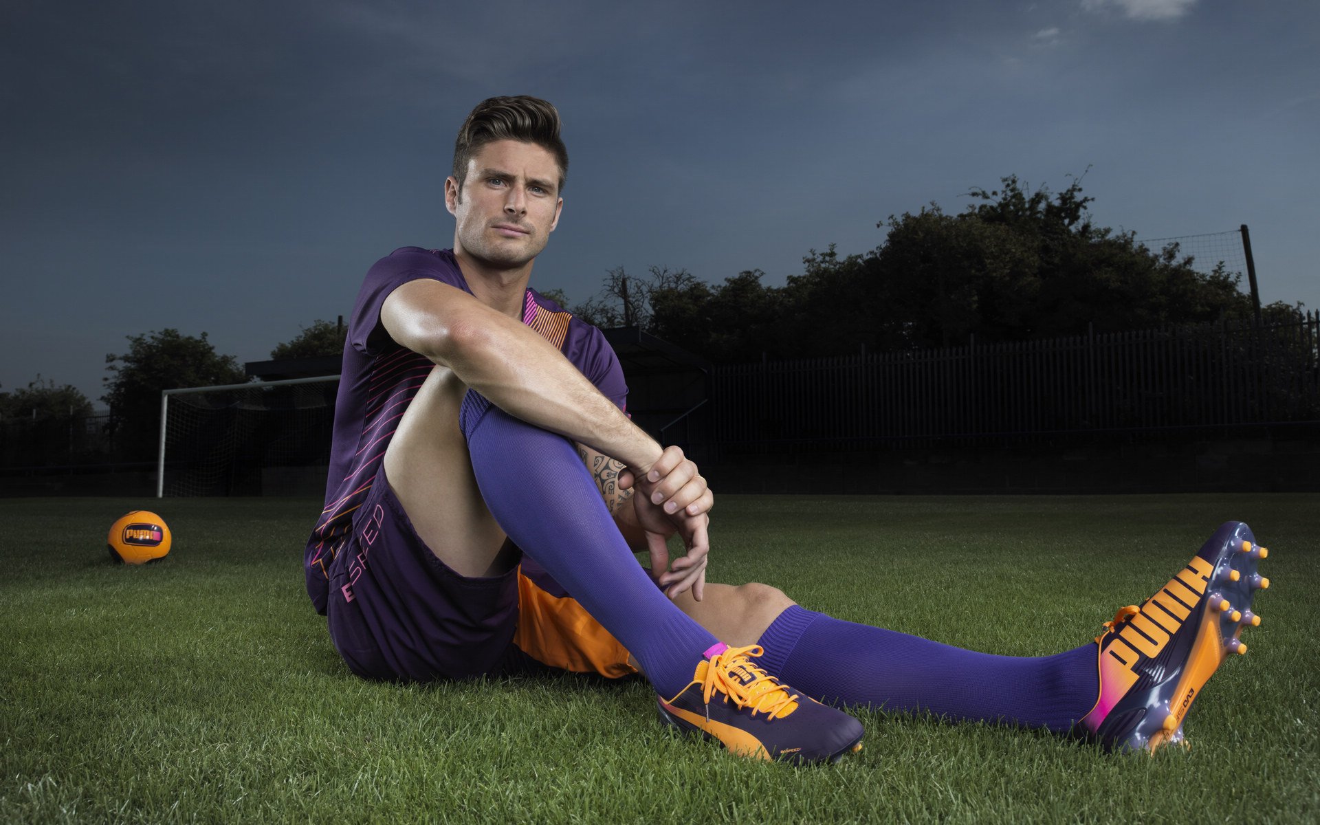 简：凭借极高的赛场嗅觉，打破对方防线助力全黑队获胜，简童百度百科